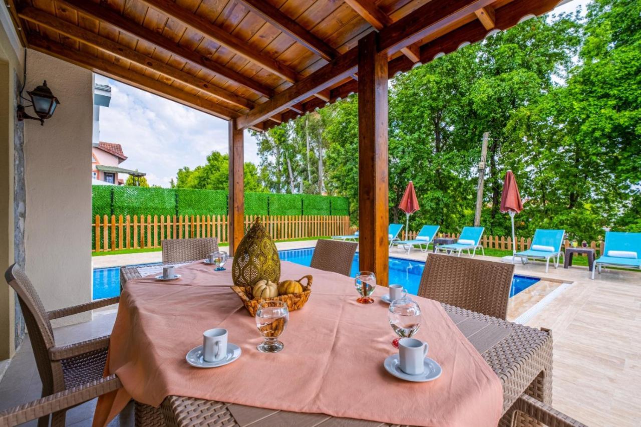 Infinity Lily Villa 1 Фетие Екстериор снимка