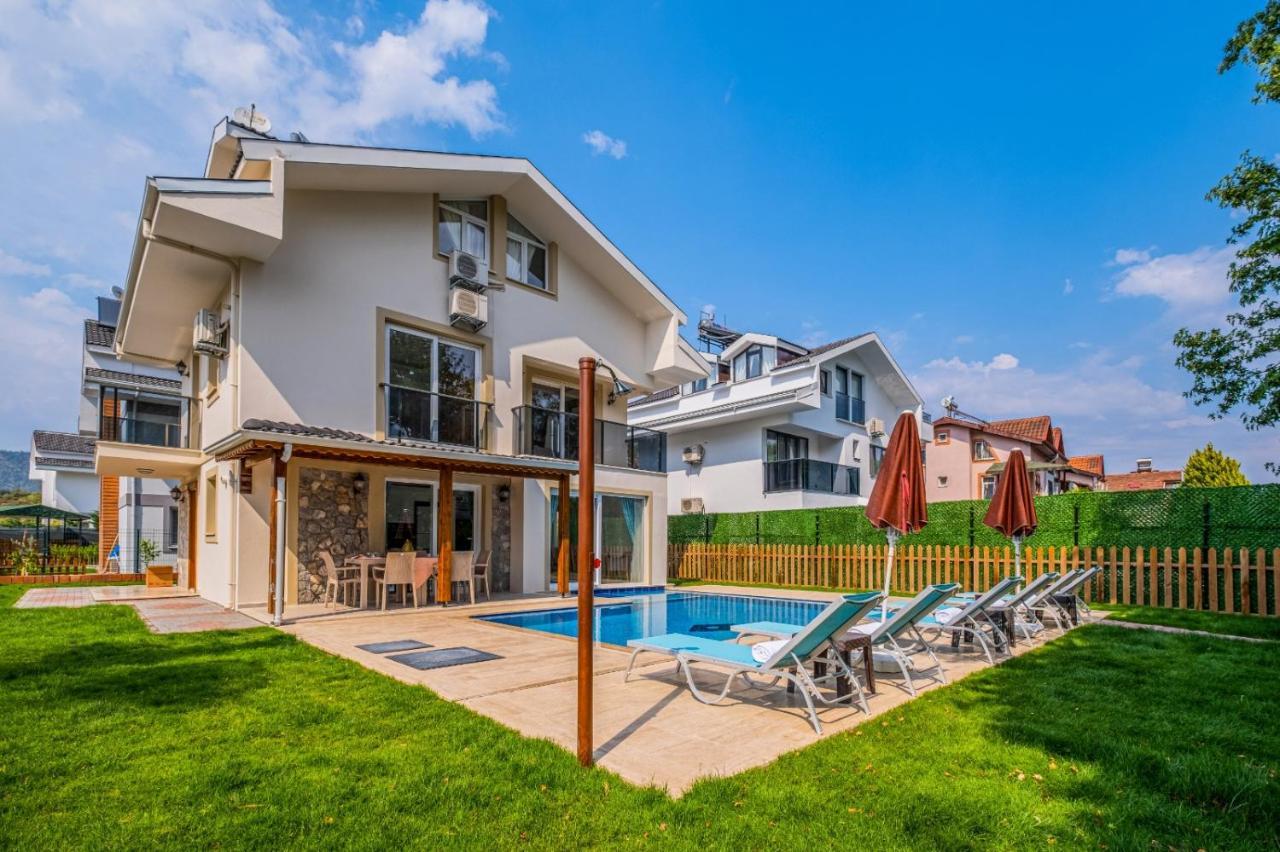 Infinity Lily Villa 1 Фетие Екстериор снимка