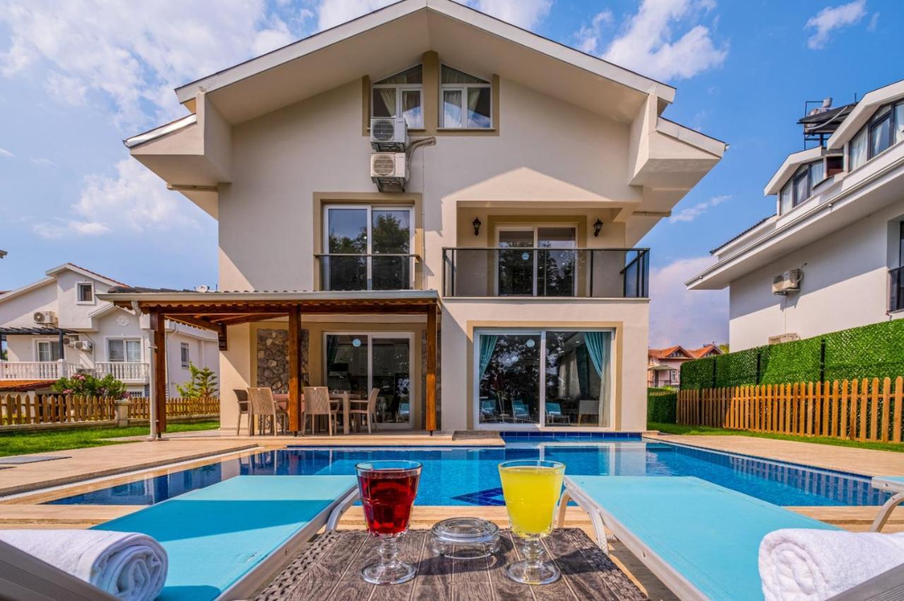 Infinity Lily Villa 1 Фетие Екстериор снимка
